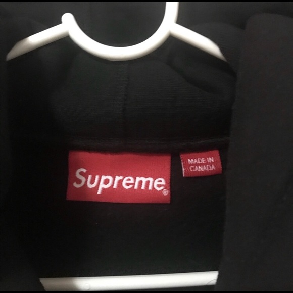 Supreme piss Christ hood - Picture 2 of 3